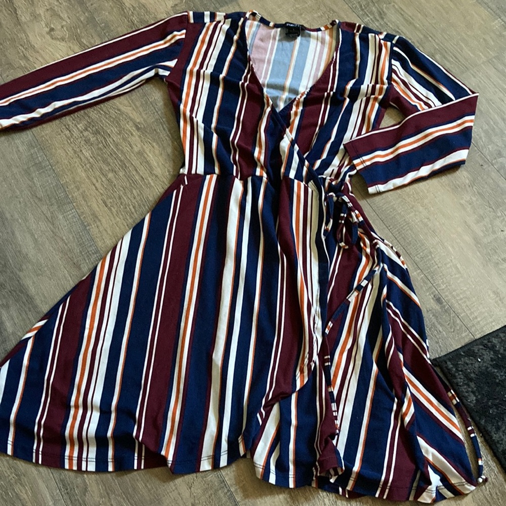 Size small Rue 21 long sleeve dress